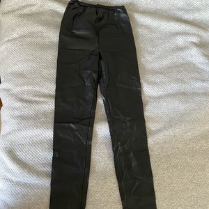 Aritzia Wilfred Free Vegan Leather Leggings XS
